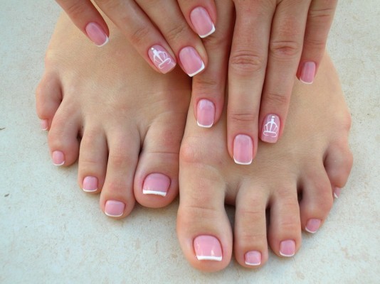 В ЛЕТО С ИДЕАЛЬНЫМ МАНИКЮРОМ