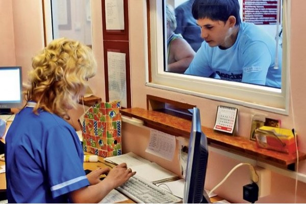 Электронные медицинские карты во всех стационарах и поликлиниках Минска появятся к 2015 году
